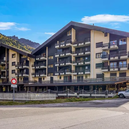 Dents-rousses E2 - 5 Pers - *