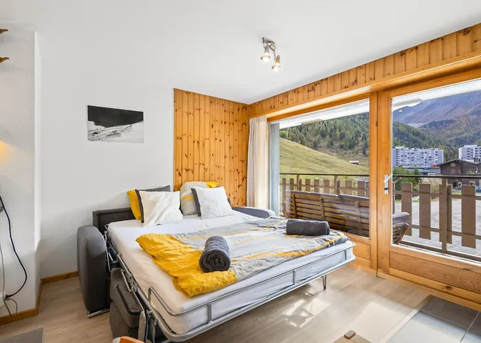 Dents-rousses E2 - 5 Pers - *